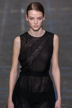 John Galliano gösteri