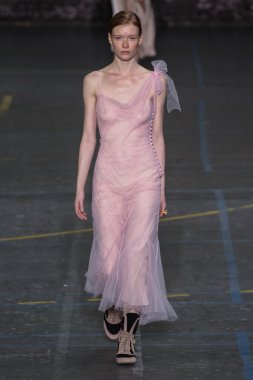 John Galliano gösteri