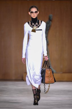 Loewe fashion show