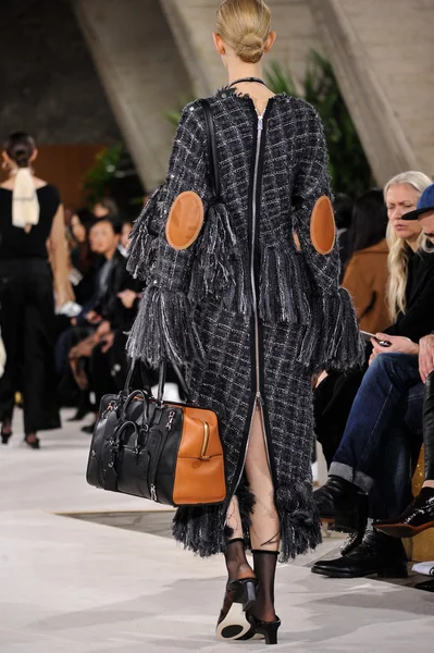 Loewe fashion show