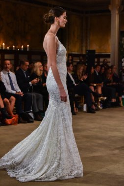 Galia Lahav Gelin Pist Gösterisi