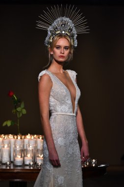 Galia Lahav Gelin Pist Gösterisi