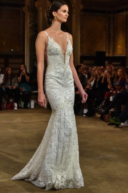 Galia Lahav Gelin Pist Gösterisi