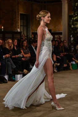 Galia Lahav Gelin Pist Gösterisi