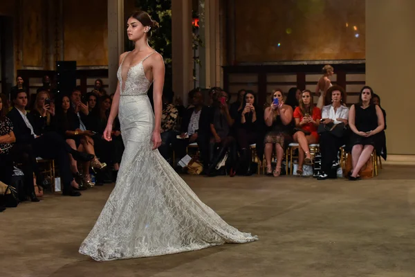 Galia Lahav Mariage Runway Show — Photo