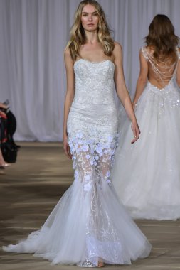 Ines Di Santo pist gösteri