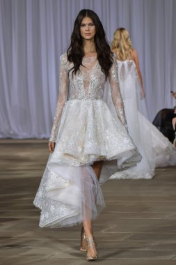 Ines Di Santo pist gösteri