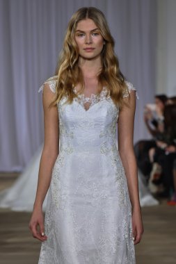 Ines Di Santo pist gösteri