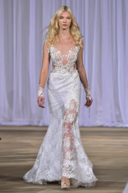 Ines Di Santo pist gösteri