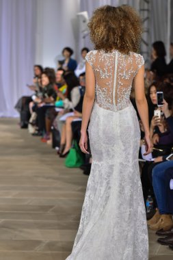 Ines Di Santo pist gösteri