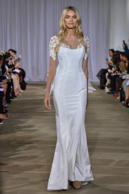 Ines Di Santo pist gösteri