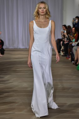 Ines Di Santo pist gösteri