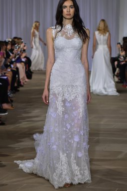 Ines Di Santo pist gösteri