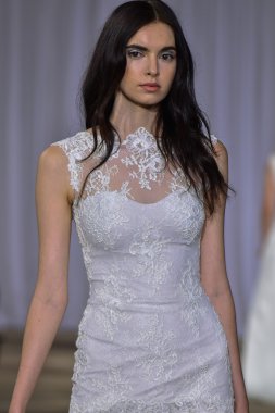 Ines Di Santo pist gösteri