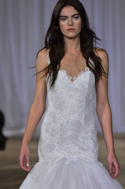 Ines Di Santo pist gösteri