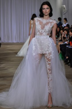 Ines Di Santo pist gösteri