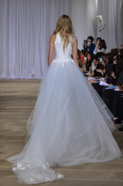 Ines Di Santo pist gösteri