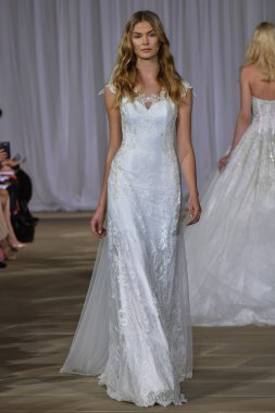 Ines Di Santo pist gösteri