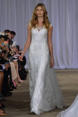 Ines Di Santo pist gösteri