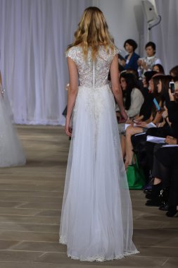 Ines Di Santo pist gösteri