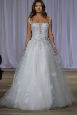 Ines Di Santo pist gösteri