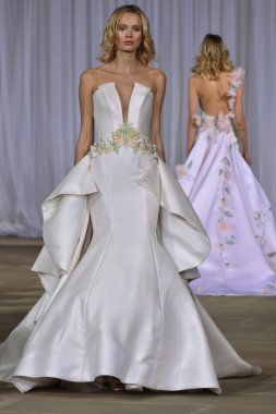 Ines Di Santo pist gösteri