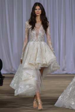 Ines Di Santo pist gösteri