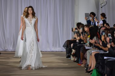 Ines Di Santo pist gösteri