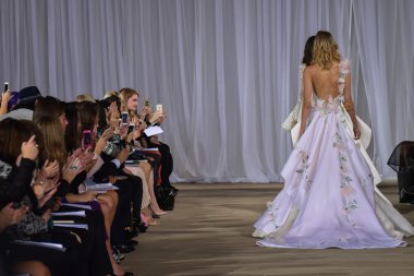 Ines Di Santo pist gösteri