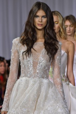 Ines Di Santo pist gösteri