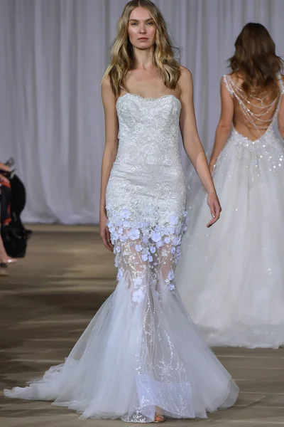 Ines Di Santo pist gösteri