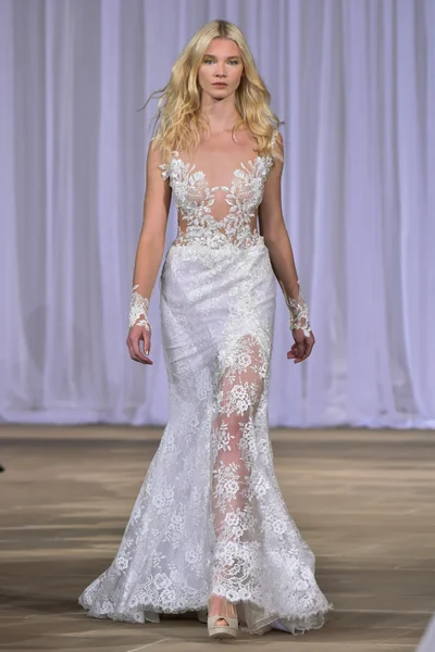 Ines Di Santo pist gösteri