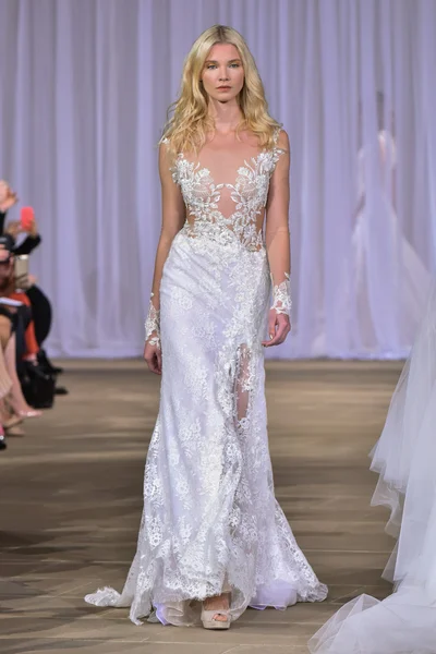 Ines Di Santo pist gösteri