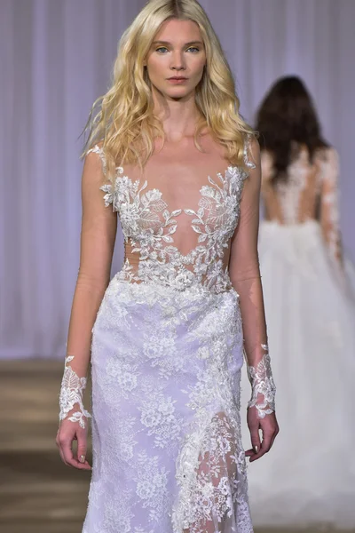 Ines Di Santo pist gösteri