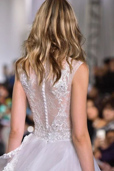 Ines Di Santo pist gösteri