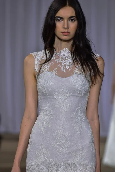 Ines Di Santo pist gösteri