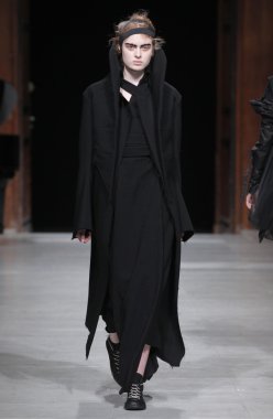 Paris Moda Haftası kapsamında Aganovich gösterisi