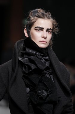 Paris Moda Haftası kapsamında Aganovich gösterisi