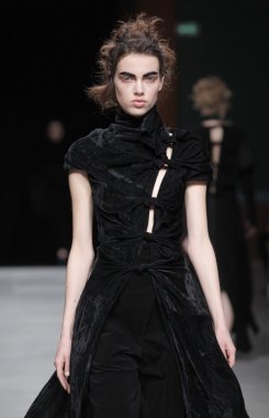 Paris Moda Haftası kapsamında Aganovich gösterisi