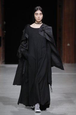 Paris Moda Haftası kapsamında Aganovich gösterisi