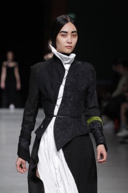 Paris Moda Haftası kapsamında Aganovich gösterisi