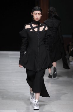 Paris Moda Haftası kapsamında Aganovich gösterisi