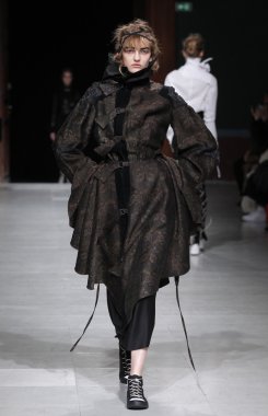 Paris Moda Haftası kapsamında Aganovich gösterisi