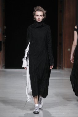 Paris Moda Haftası kapsamında Aganovich gösterisi