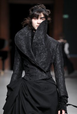 Paris Moda Haftası kapsamında Aganovich gösterisi