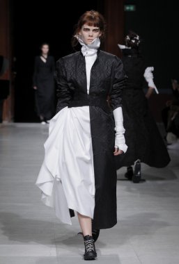 Paris Moda Haftası kapsamında Aganovich gösterisi