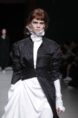 Paris Moda Haftası kapsamında Aganovich gösterisi