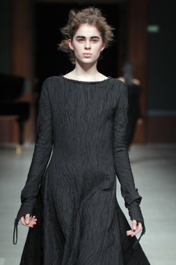 Paris Moda Haftası kapsamında Aganovich gösterisi