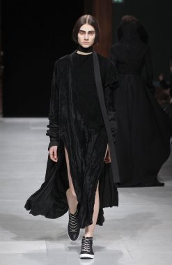 Paris Moda Haftası kapsamında Aganovich gösterisi