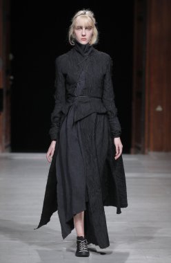 Paris Moda Haftası kapsamında Aganovich gösterisi